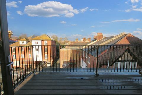 1 bedroom flat for sale, The Nave, High Street, Tonbridge