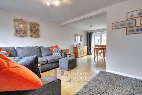 3 bedroom terraced house for sale, Pipers End, Hinckley LE10