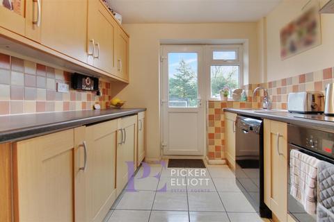 3 bedroom terraced house for sale, Pipers End, Hinckley LE10