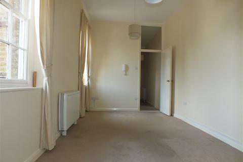 1 bedroom apartment to rent, Cubitt House, Ashford, Kent TN24