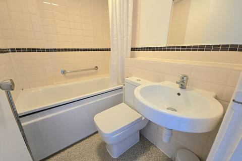 1 bedroom hotel room to rent, Grove Road, Bournemouth BH1