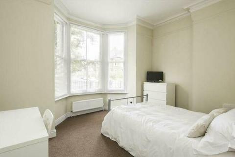 10 bedroom townhouse to rent, Burns Street, Nottingham NG7