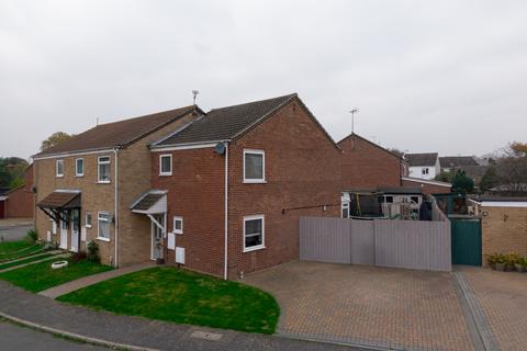 3 bedroom end of terrace house for sale, Burnham Close, Felixstowe IP11