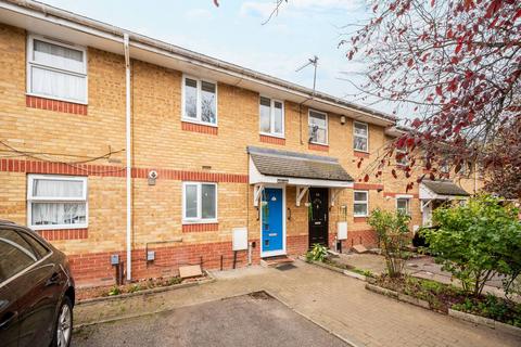 3 bedroom terraced house to rent, Bradymead Road, E6, Beckton, London, E6