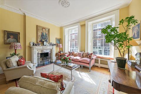 3 bedroom maisonette for sale, Elizabeth Street, London SW1W