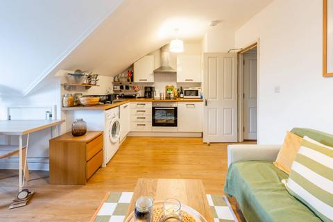 1 bedroom flat to rent, Archway Road, Highgate, London, N6