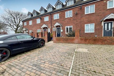 4 bedroom house for sale, Esplanade, Hornsea