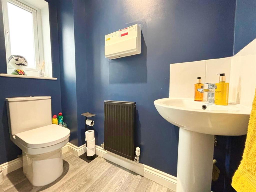 Cloakroom WC