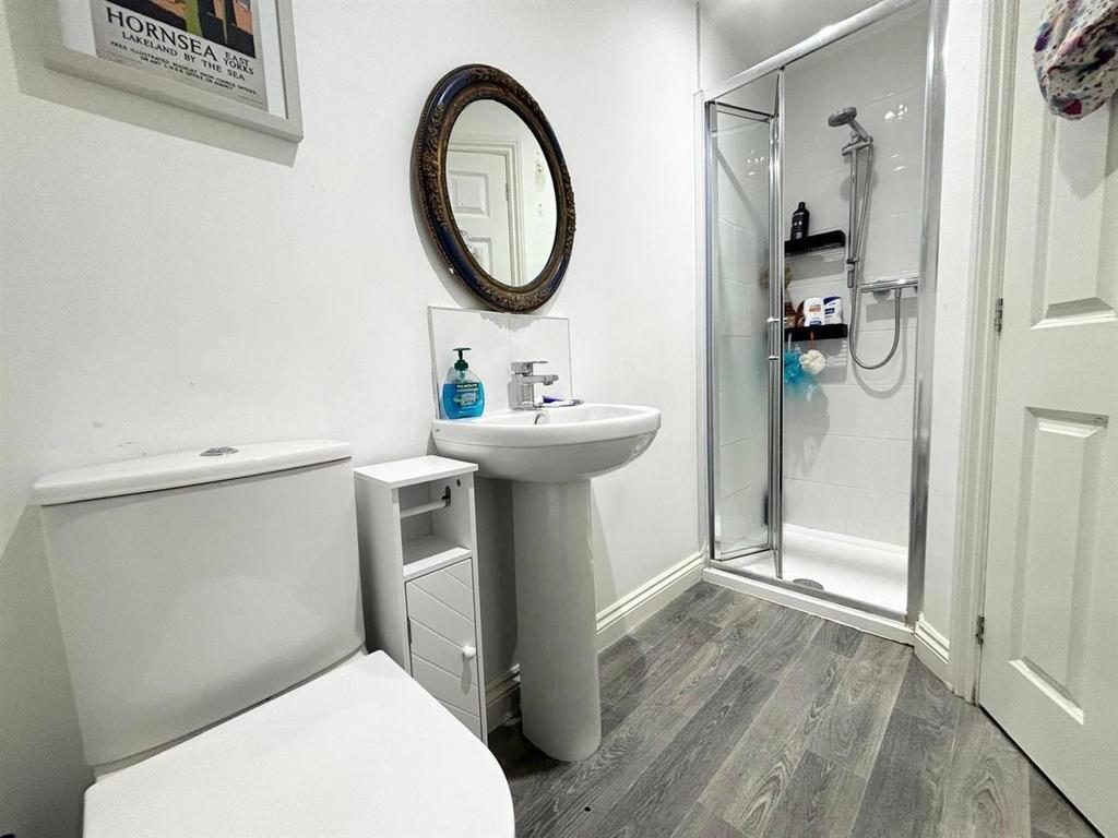 Bedroom 2 En-Suite