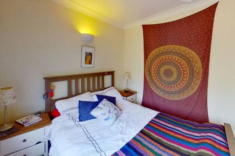 1 bedroom flat to rent, Casson Street, Shoreditch, London, E1