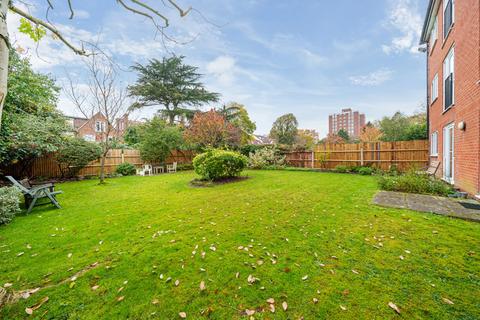 1 bedroom apartment for sale, Boileau Road, London