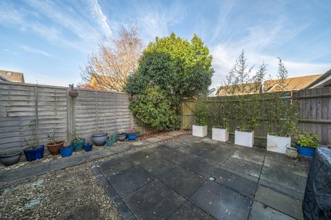 24 Broadmere Road, Beggarwood, Basingstoke, RG22 4FP
