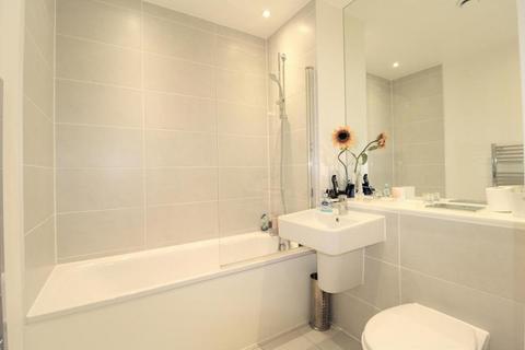 1 bedroom apartment to rent, Magellan Boulevard, London