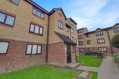 1 bedroom apartment for sale, Plumtree Close, Essex