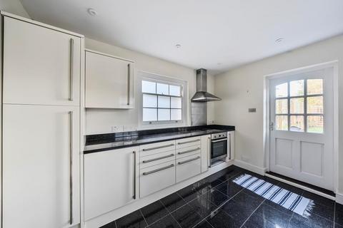 4 bedroom end of terrace house to rent, Russell Street,  Reading,  RG1