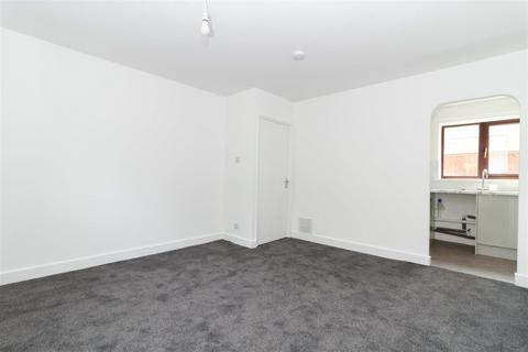 27 Brougham Walk, Worthing, BN11 2PY