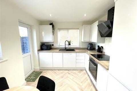 2 bedroom end of terrace house for sale, Barkstone Drive, Herongate, Shrewsbury