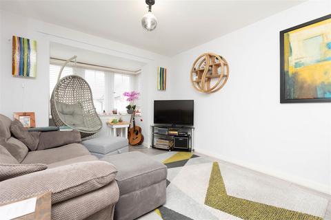 2 bedroom apartment for sale, Lindsell Avenue, Letchworth Garden City SG6 4DG