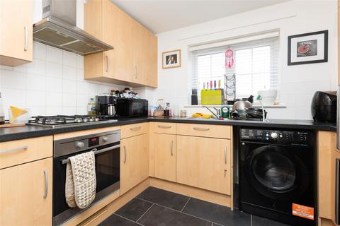 2 bedroom apartment for sale, Lindsell Avenue, Letchworth Garden City SG6 4DG