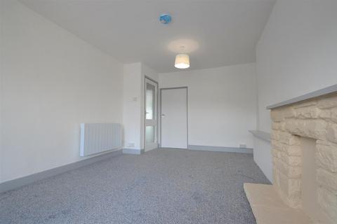 2 bedroom flat to rent, First Floor Flat 51A Eastgate, Cowbridge, Vale of Glaorgan, CF71 7EL