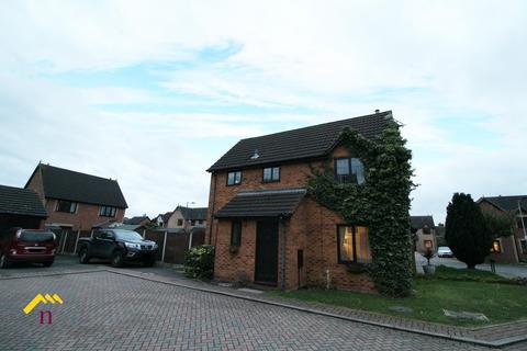 3 bedroom semi-detached house to rent, Fen Court, Doncaster DN3