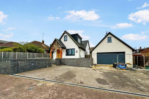 4 bedroom detached house for sale, Broadmead, Hitchin