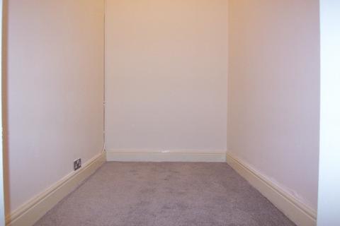 2 bedroom flat to rent, Gosford Place, Edinburgh EH6