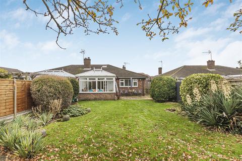14 Birtrick Drive, Meopham, Gravesend, DA13 0LR