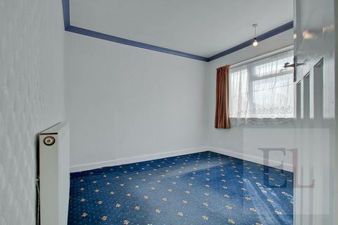 98 Holyrood Avenue, Harrow, HA2 8TP