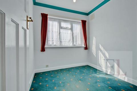 98 Holyrood Avenue, Harrow, HA2 8TP