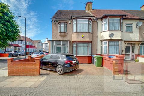 4 bedroom terraced house for sale, Cecil Avenue, Wembley HA9