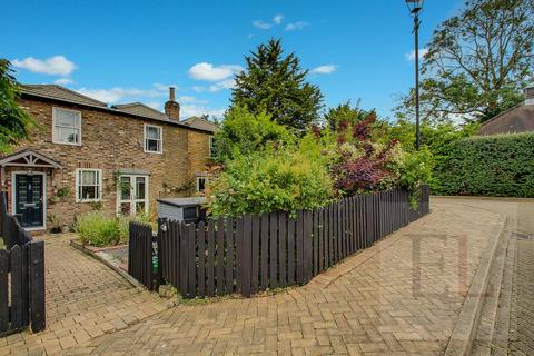 4 bedroom semi-detached house for sale, Chartwell Place, Harrow HA2