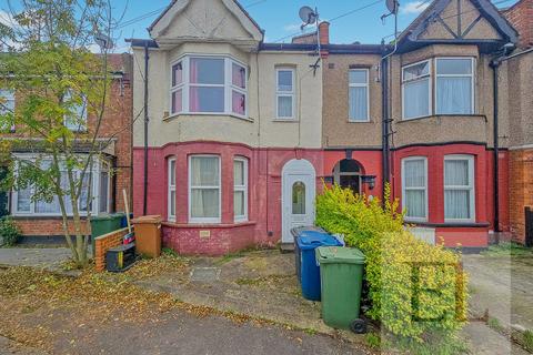 3 bedroom terraced house to rent, Fairholme Road, Harrow HA1