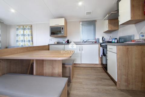 3 bedroom static caravan for sale, Valley Farm Camping Ground , Valley Road, CLACTON-ON-SEA CO15