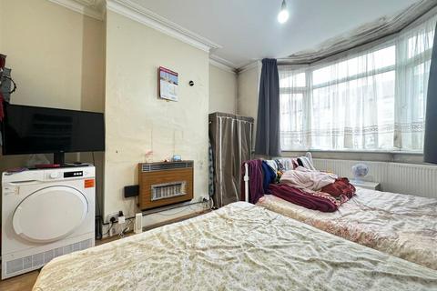 3 bedroom terraced house for sale, Monega Road, London