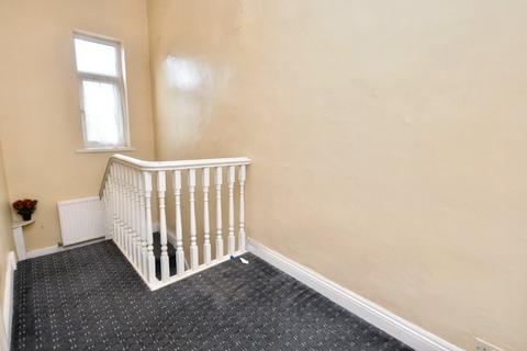 2 bedroom semi-detached house for sale, Belle Vue Road, Wakefield, West Yorkshire