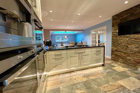 31 The Cobbins, Burnham-on-crouch, CM0 8QL