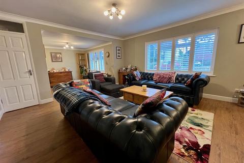 31 The Cobbins, Burnham-on-crouch, CM0 8QL