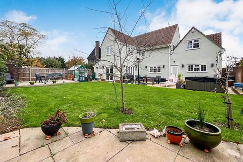 31 The Cobbins, Burnham-on-crouch, CM0 8QL