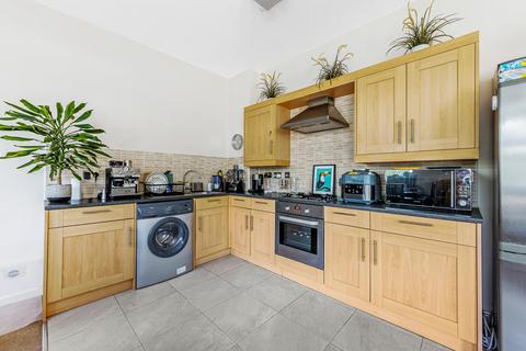 1 bedroom flat for sale, Glenhurst Road, Brentford, TW8