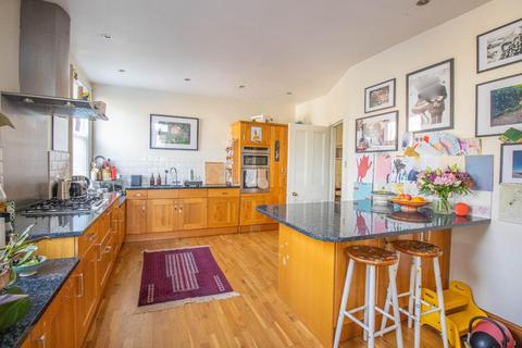 5 bedroom end of terrace house to rent, Tenison Road, Cambridge