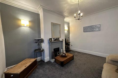 3 bedroom terraced house to rent, Waverley Terrace, Halifax