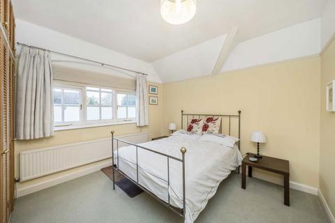 3 bedroom detached house for sale, Green Street, Sunbury-On-Thames TW16