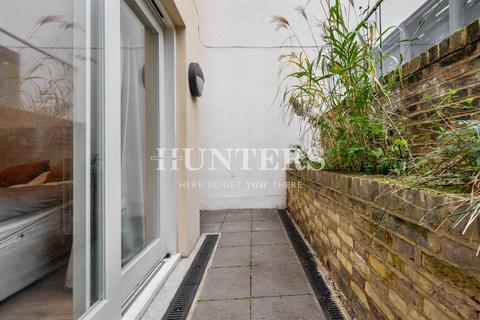 undefined, Oxford Road, Kilburn, London, NW6