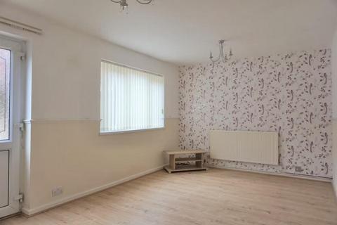 3 bedroom terraced house to rent, Kempsey Close, Redditch