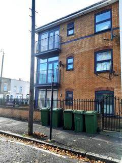 2 bedroom flat to rent, Zurich House, Hatfield Road, London E15