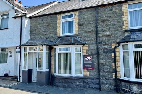 3 bedroom house for sale, John Street, Llanrwst