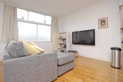 2 bedroom apartment for sale, Phoenix Court, 163 Lee High Road, Lewisham, London, SE13