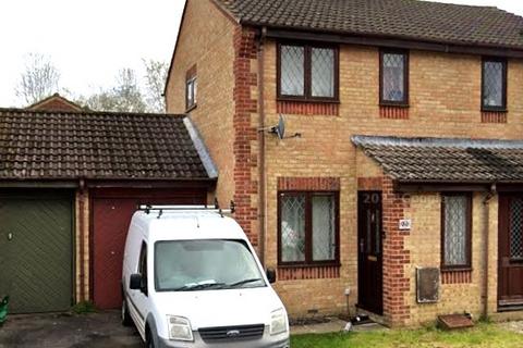 2 bedroom semi-detached house to rent, Larkspur Drive, Marchwood SO40