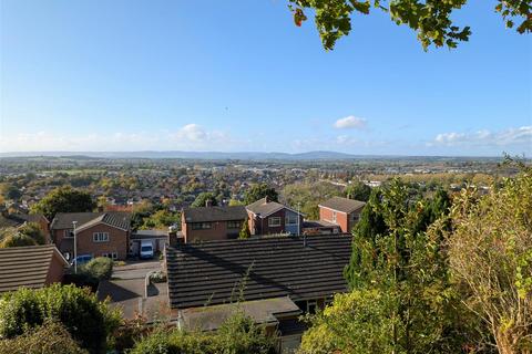 3 bedroom detached bungalow for sale, Ardmore Close, Gloucester GL4